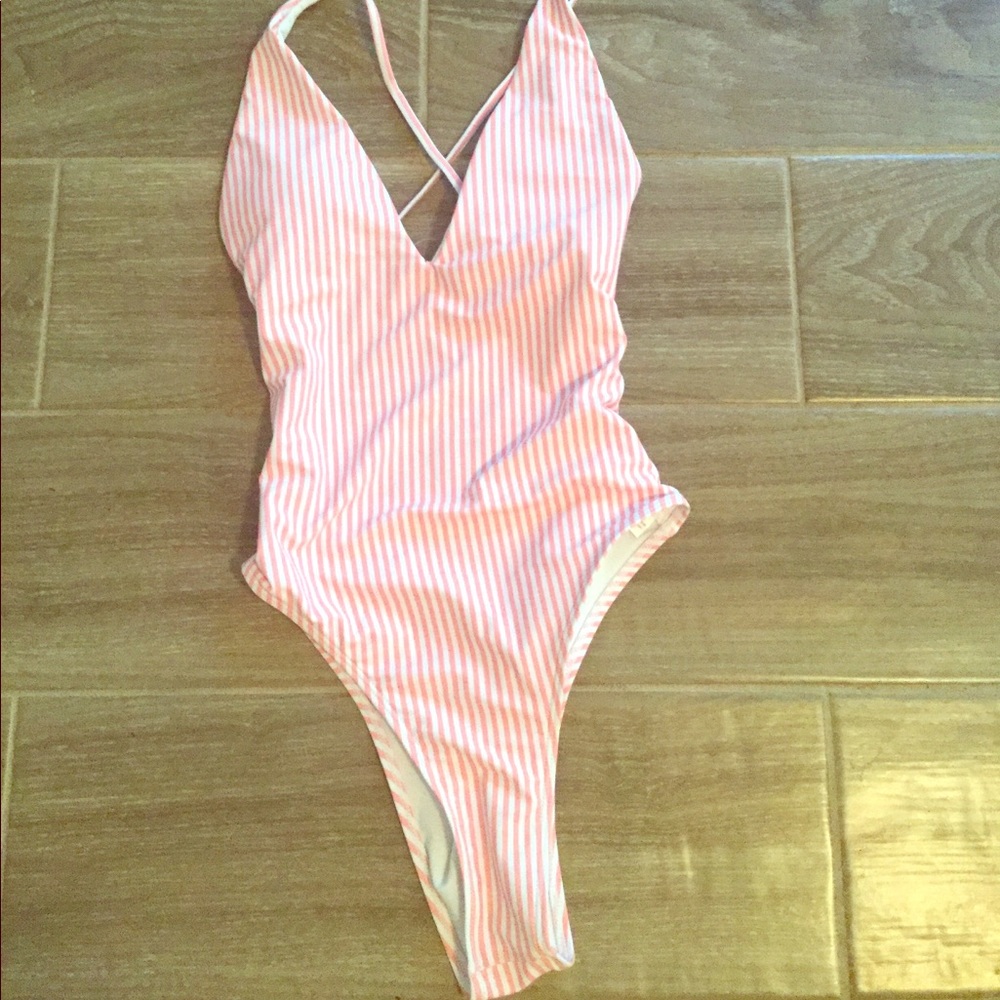 Super cute 1 piece bikini